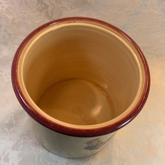 Hen Strawberry Rim 2 1/2 Quart Storage Jar Farm House Kitchen Country Crock Home - Picture 4 of 7